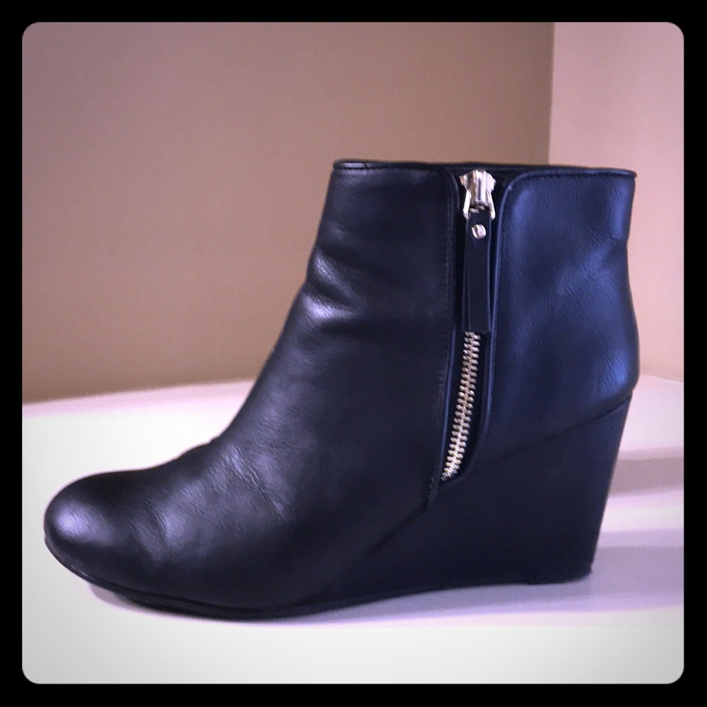 Women’s Unlisted Wedge Booties